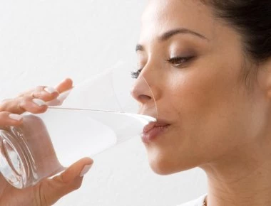 Μύθος ή αλήθεια τα 8 ποτήρια νερό την ημέρα